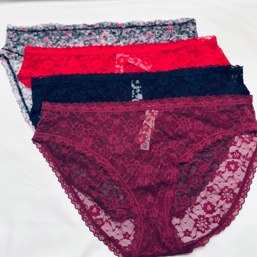 Victoria’s Secret Sexy Lace Bikini Panties.      New With Tags